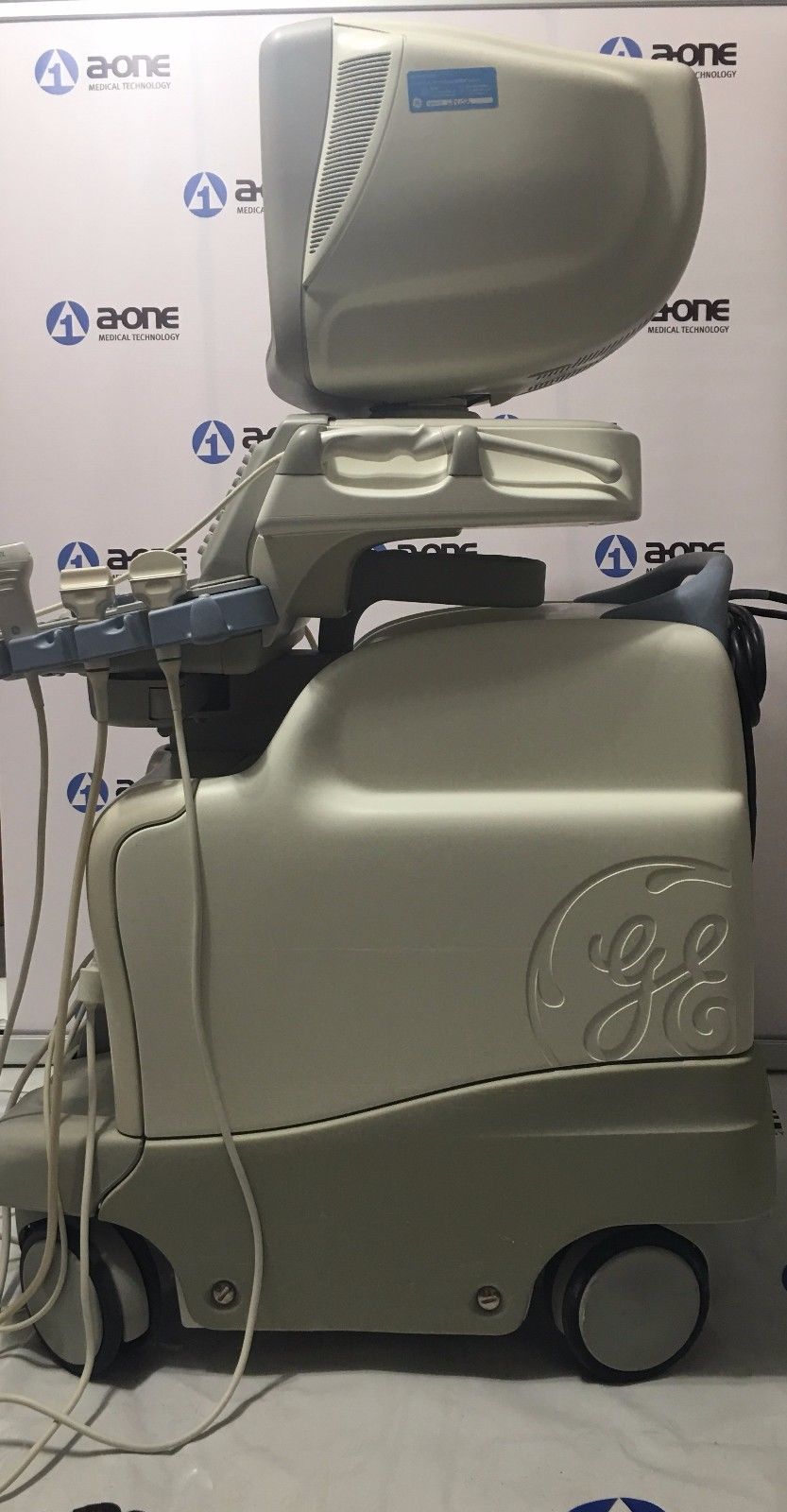 GE Logiq 9 Ultrasound System with 3.5C, E8C, 7L, 10L, and M12L  Transducers DIAGNOSTIC ULTRASOUND MACHINES FOR SALE